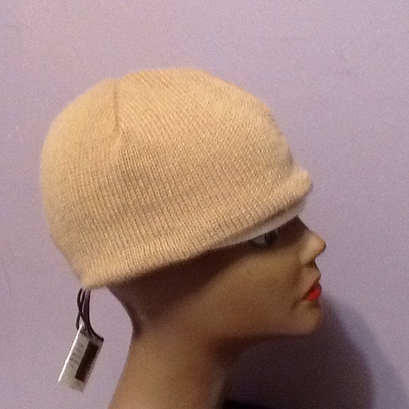 Beige and cream pony tail cap - Picture 3 of 5